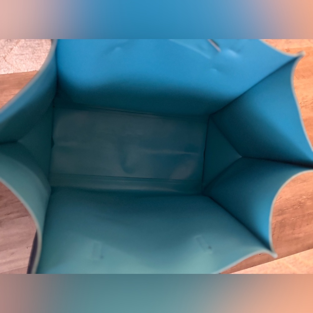 Vince Camuto Tote Bag XL - Picture 5 of 12